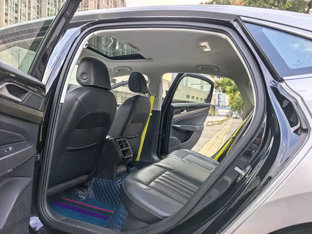 Volkswagen Passat — миниатюра 5