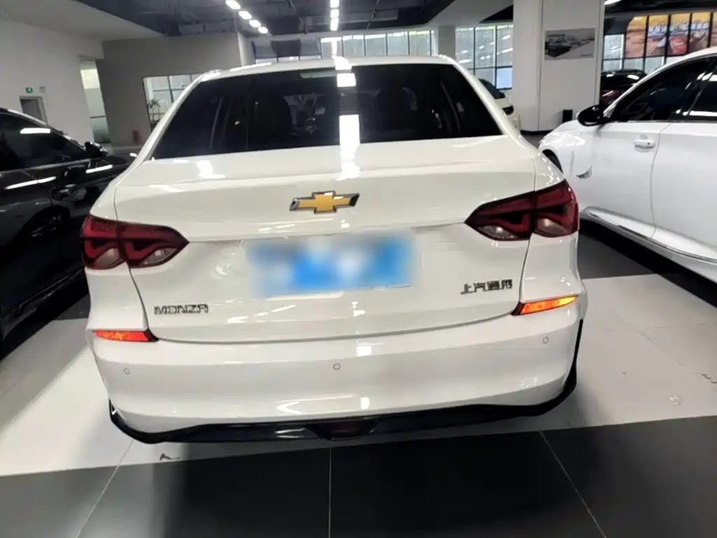 Chevrolet Monza — миниатюра 6