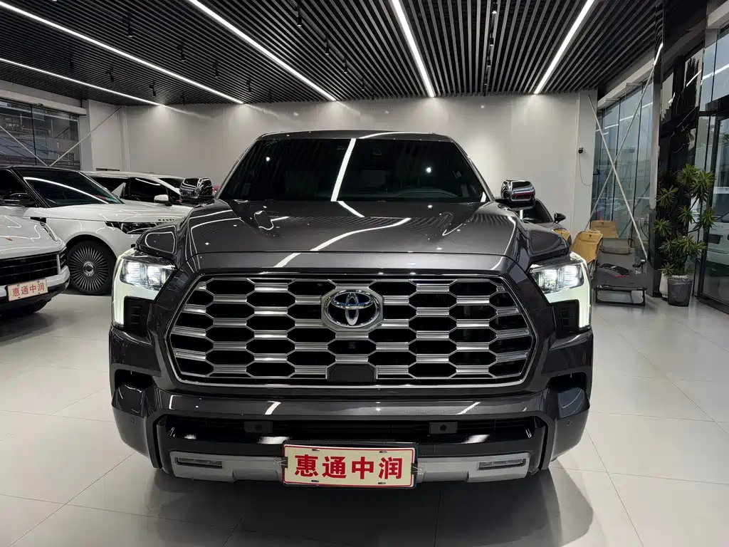 Toyota Sequoia — миниатюра 2