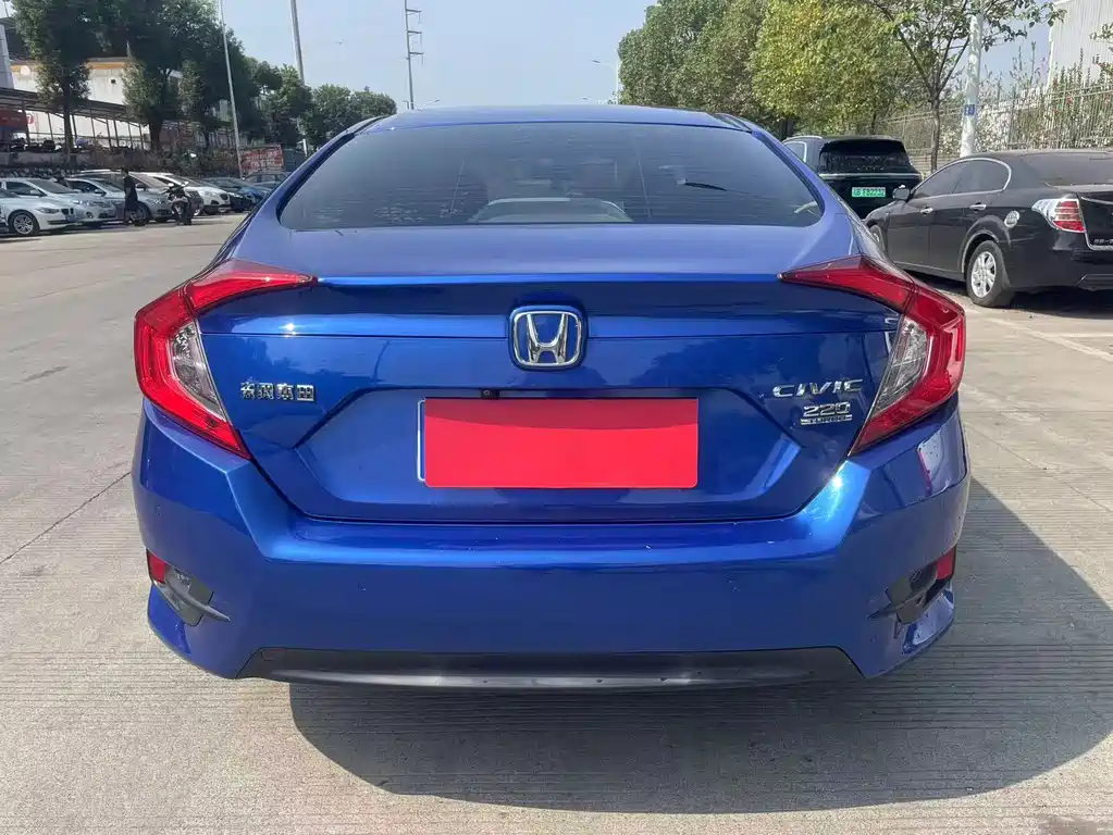 Honda Civic — миниатюра 8