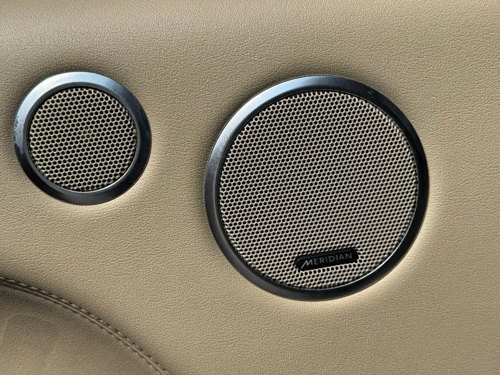 Land Rover Range Rover — миниатюра 10