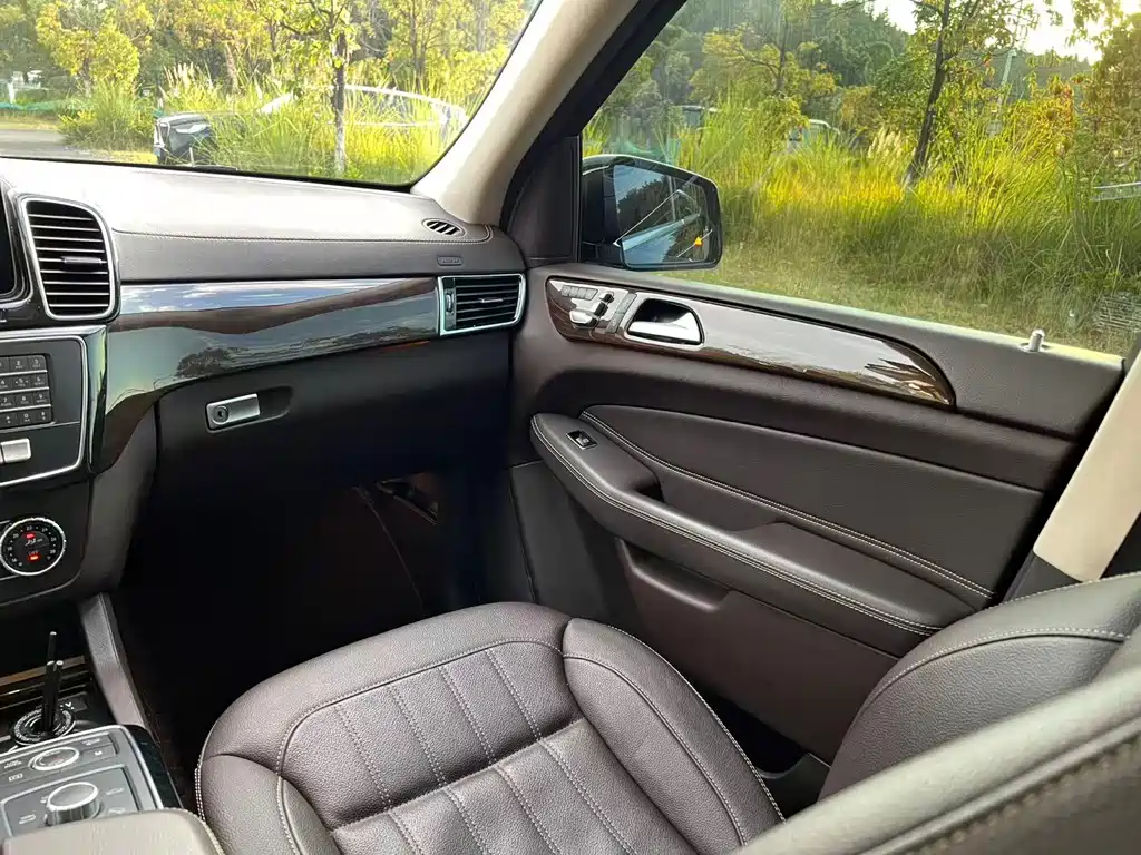 Mercedes-Benz GLS — миниатюра 11