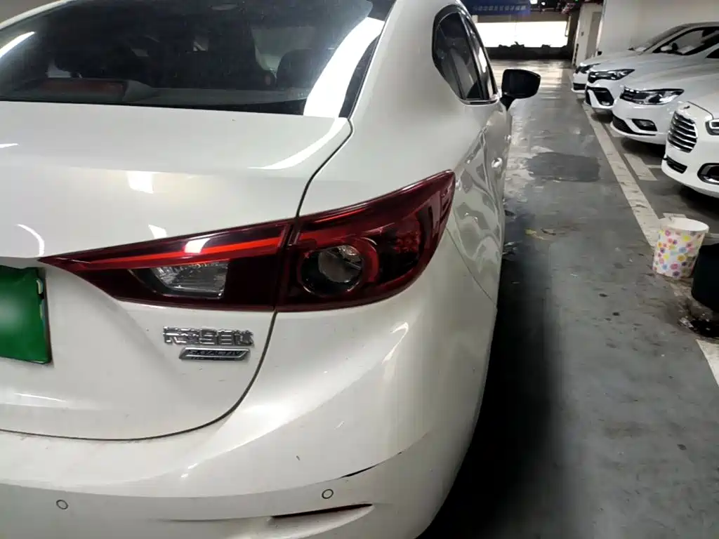Mazda 3 Axela — миниатюра 8