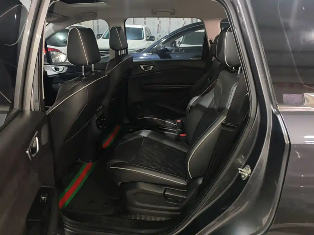Wuling Jiachen — миниатюра 17