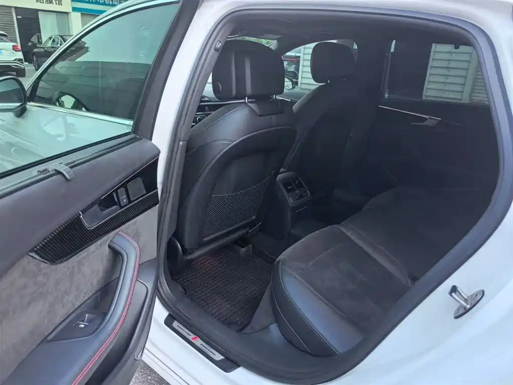 Audi A4L — миниатюра 5
