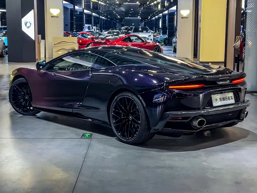 McLaren GT — миниатюра 6