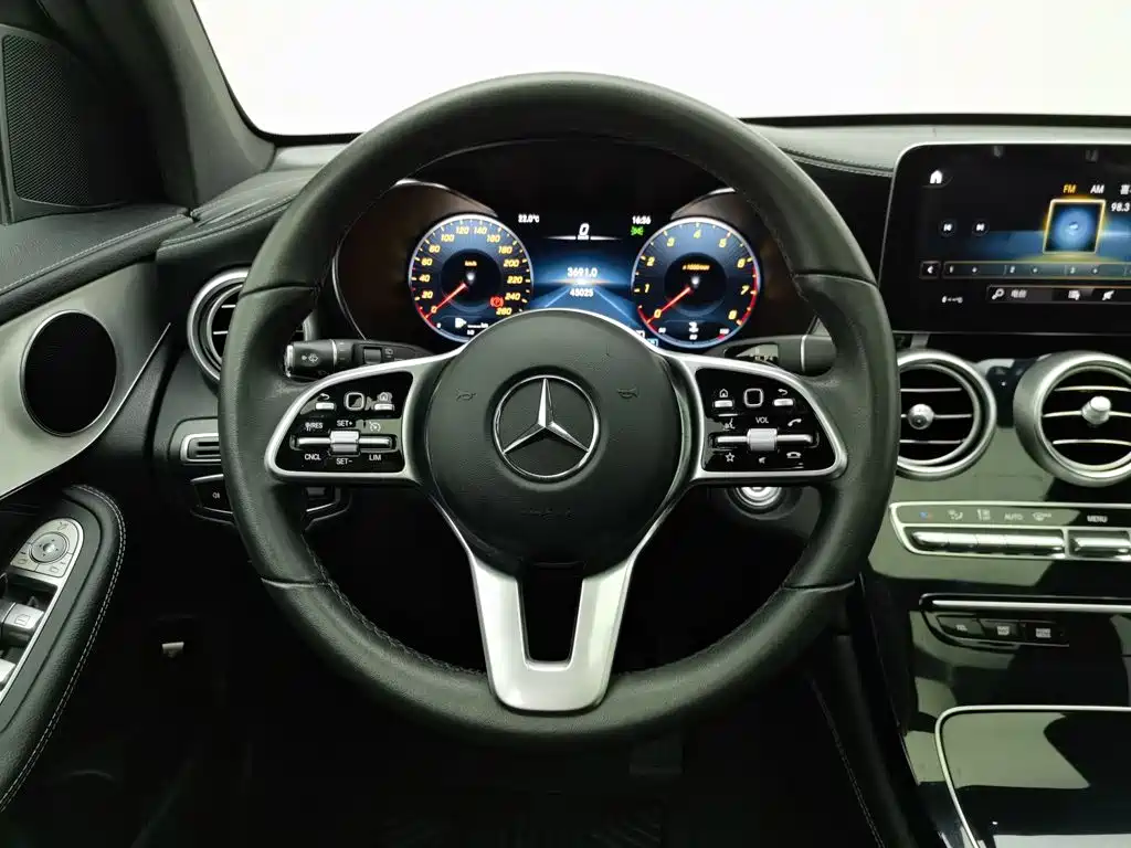Mercedes-Benz GLC — миниатюра 11