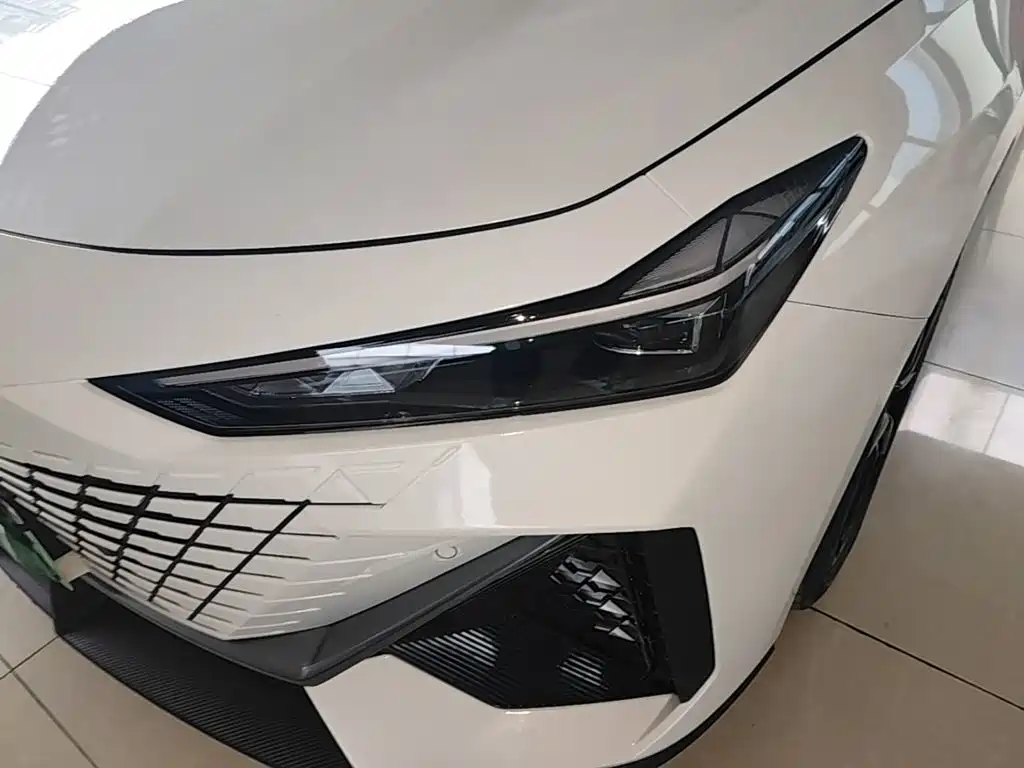 Changan UNI-V iDD — миниатюра 24