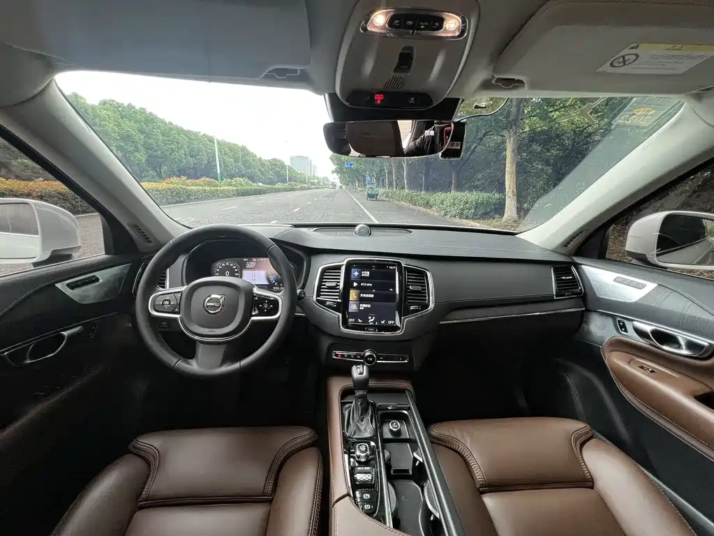 Volvo XC90 2020 T6 Luxury 7 мест