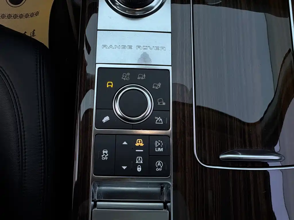 Land Rover Range Rover — миниатюра 26