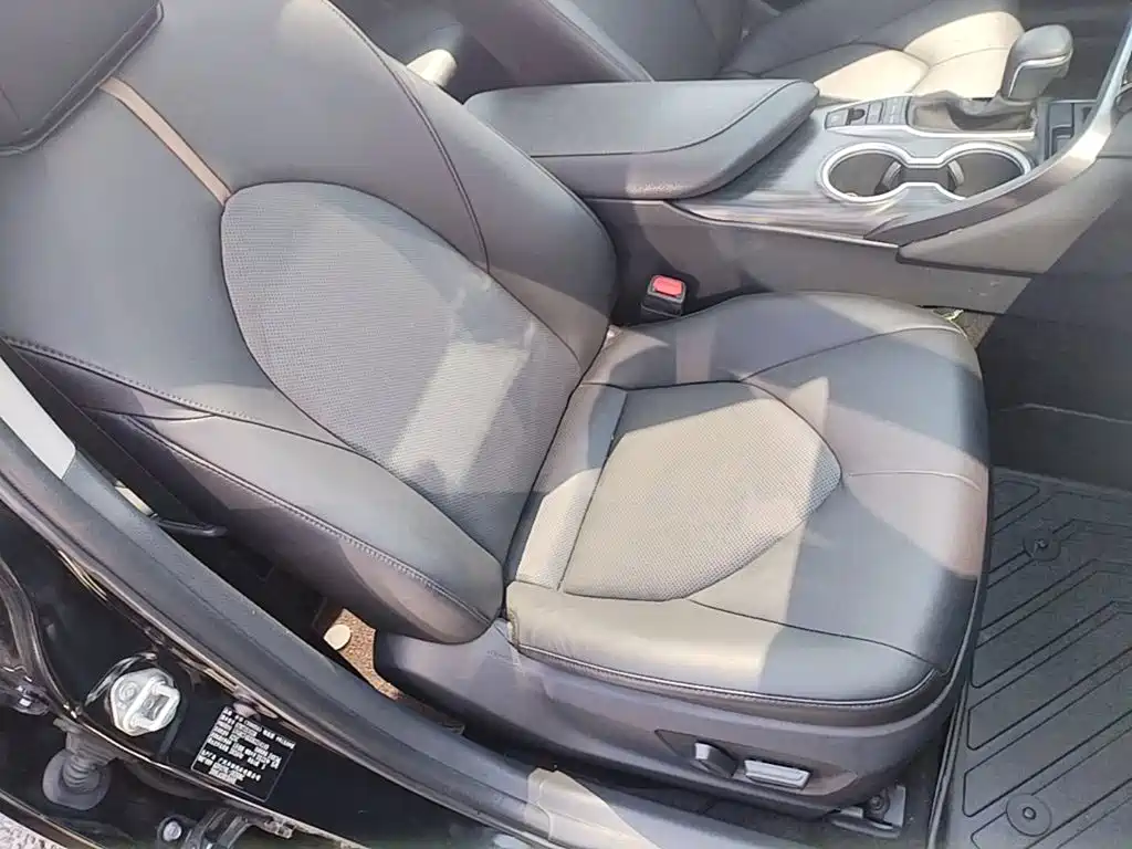 Toyota Camry — миниатюра 25