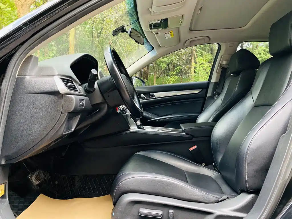 Honda Accord — миниатюра 7