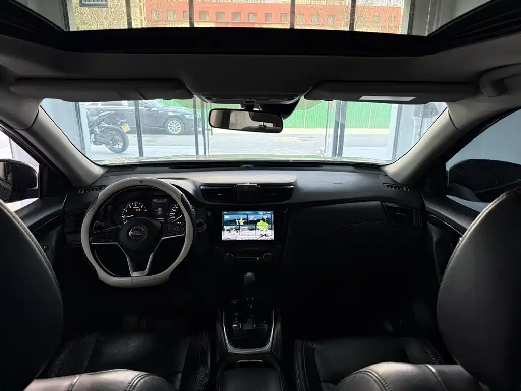 Nissan X-Trail — миниатюра 4