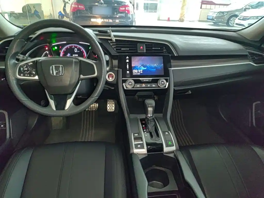 Honda Civic — миниатюра 10