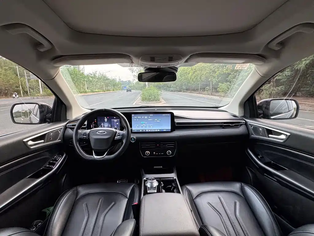 Ford Edge — миниатюра 6