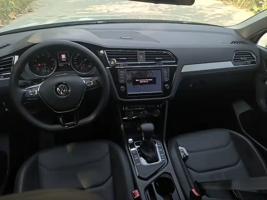 Volkswagen Tiguan L — миниатюра 10