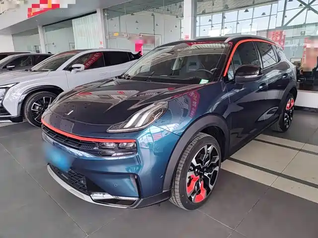 2022 Lynk & Co 06