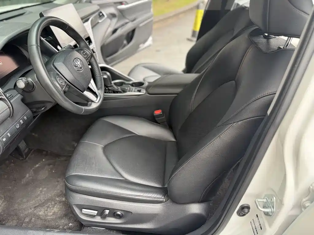 Toyota Camry — миниатюра 4