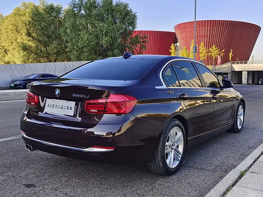BMW 3 Series — миниатюра 4