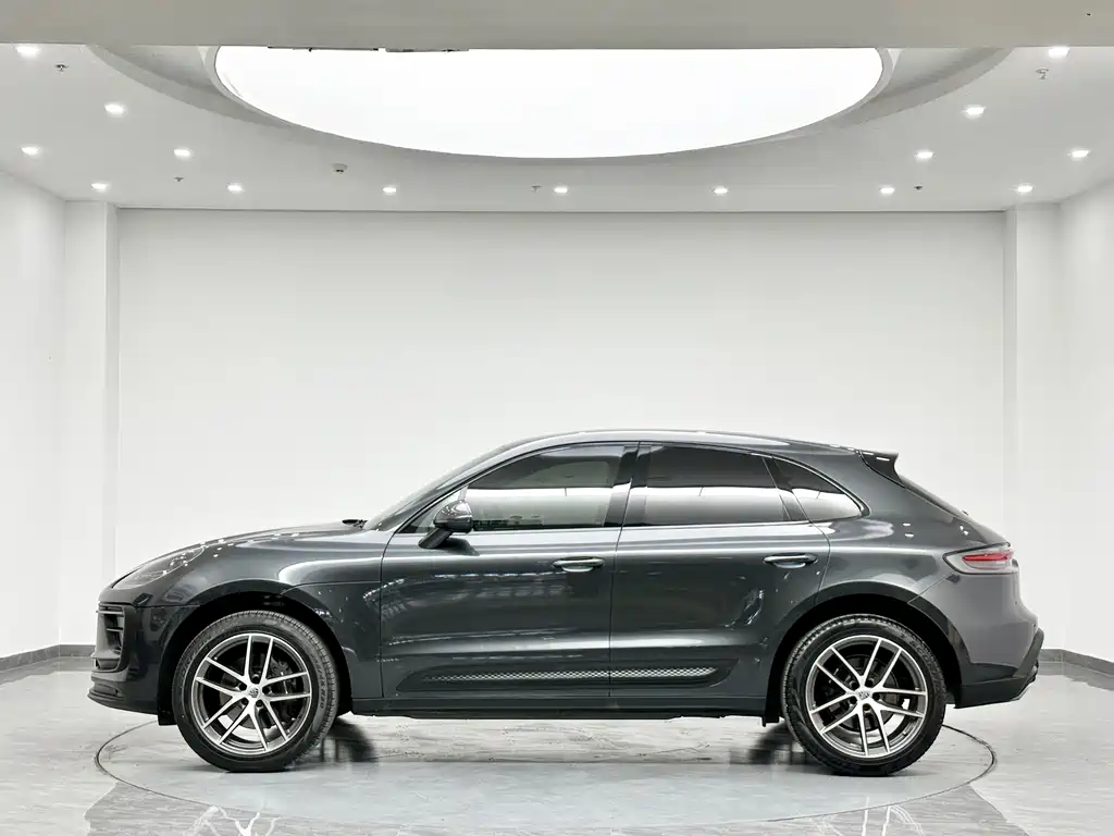 Porsche Macan — миниатюра 5