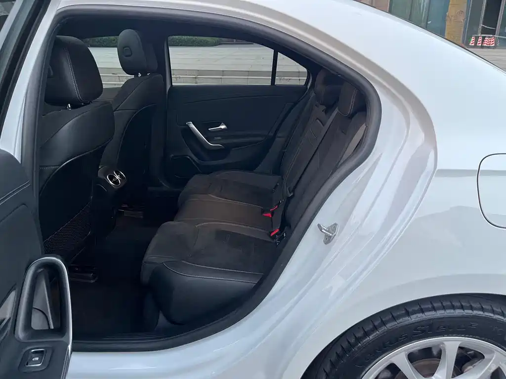 Mercedes-Benz A-Class — миниатюра 10