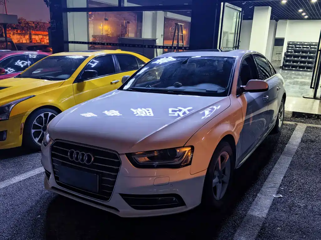 Audi A4L 2015