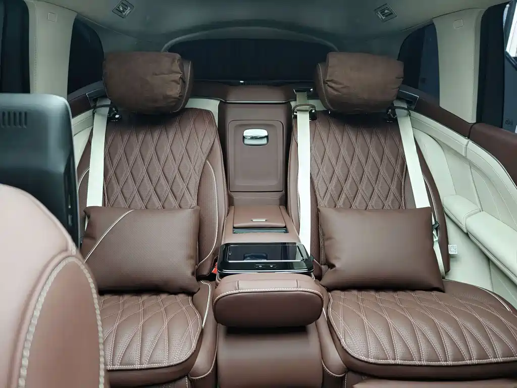 Mercedes-Benz GLS — миниатюра 7