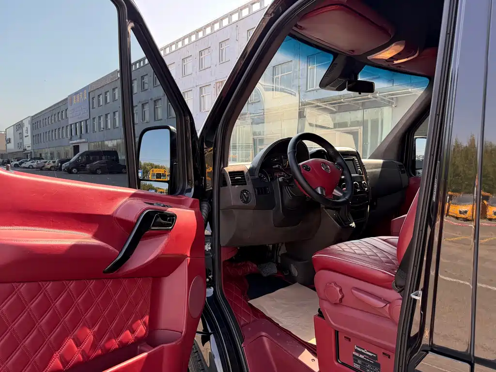 Mercedes-Benz Sprinter — миниатюра 10