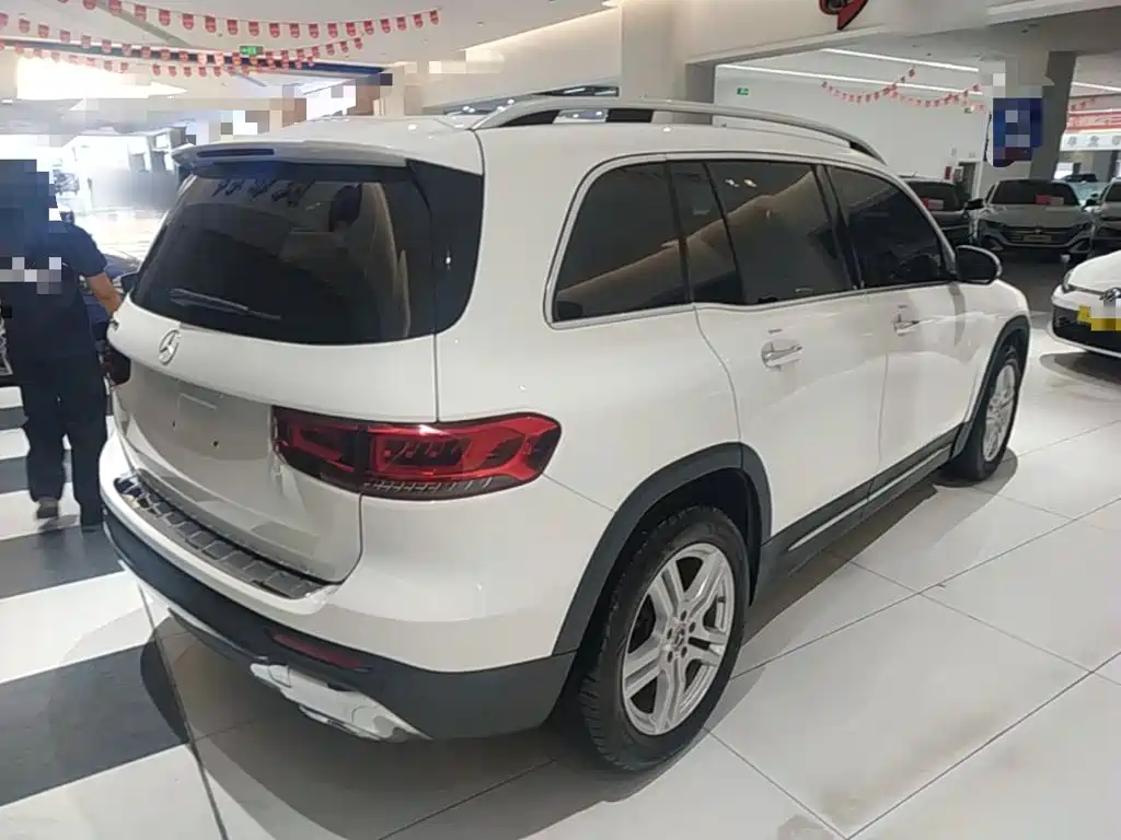 Mercedes-Benz GLB — миниатюра 7
