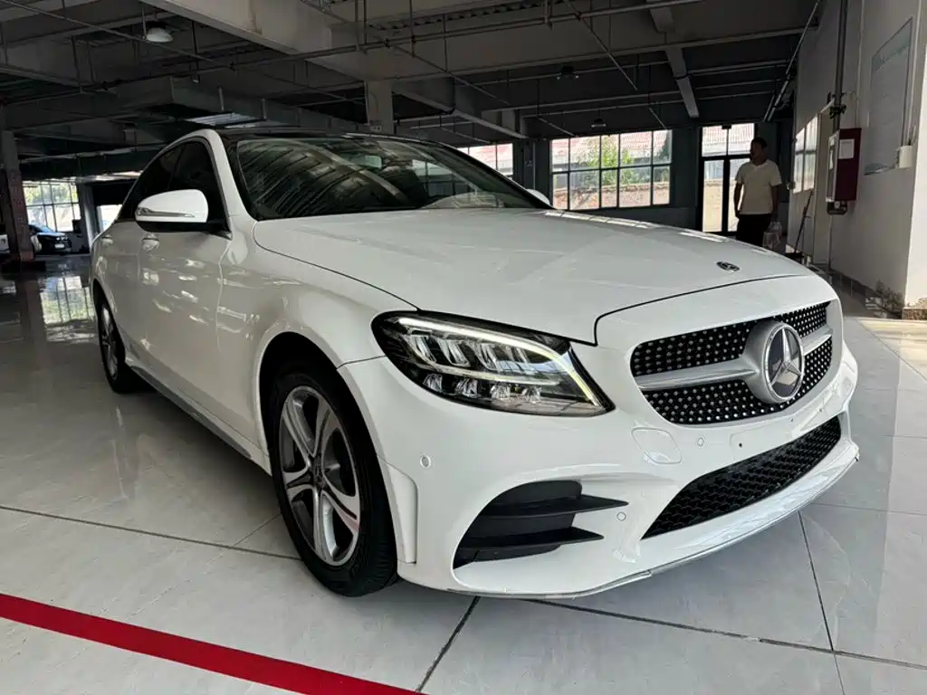 Mercedes-Benz C-Class — миниатюра 4
