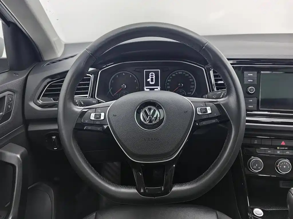 Volkswagen T-Roc — миниатюра 11