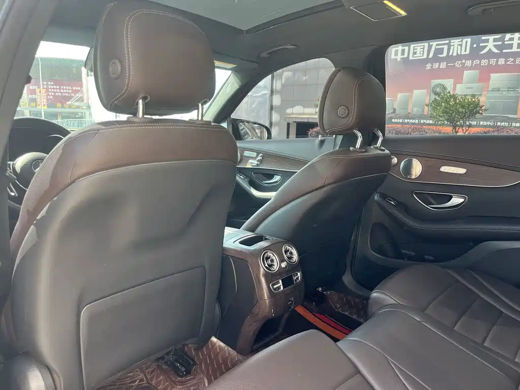 Mercedes-Benz GLC — миниатюра 12