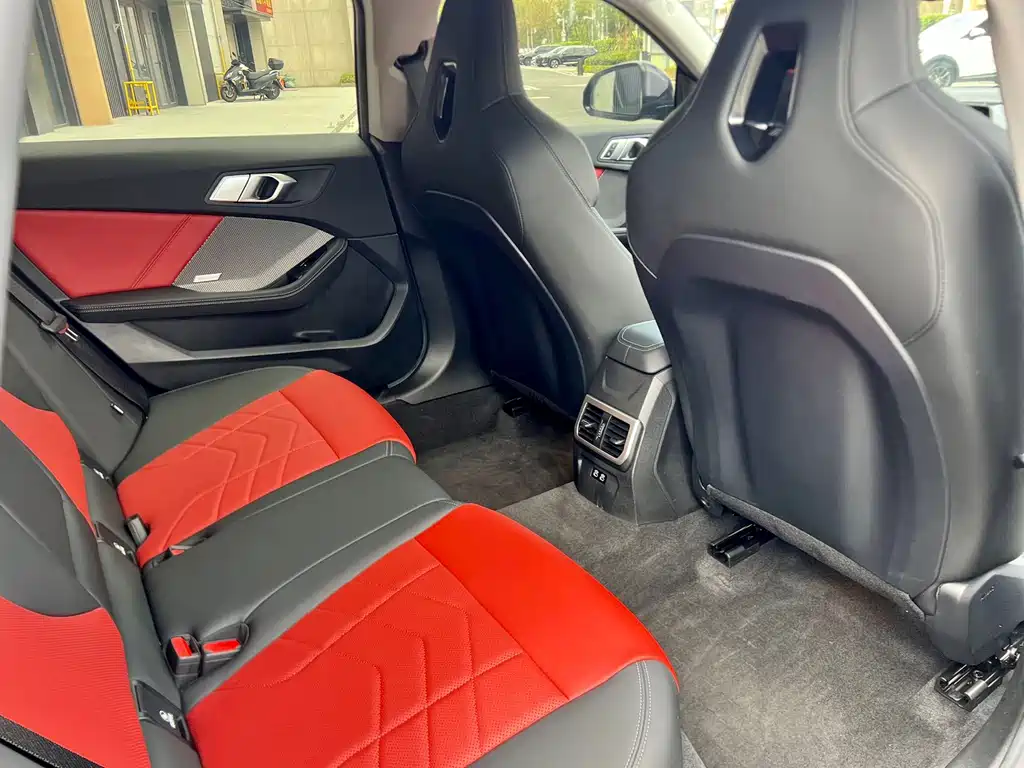 BMW 2 Series — миниатюра 14