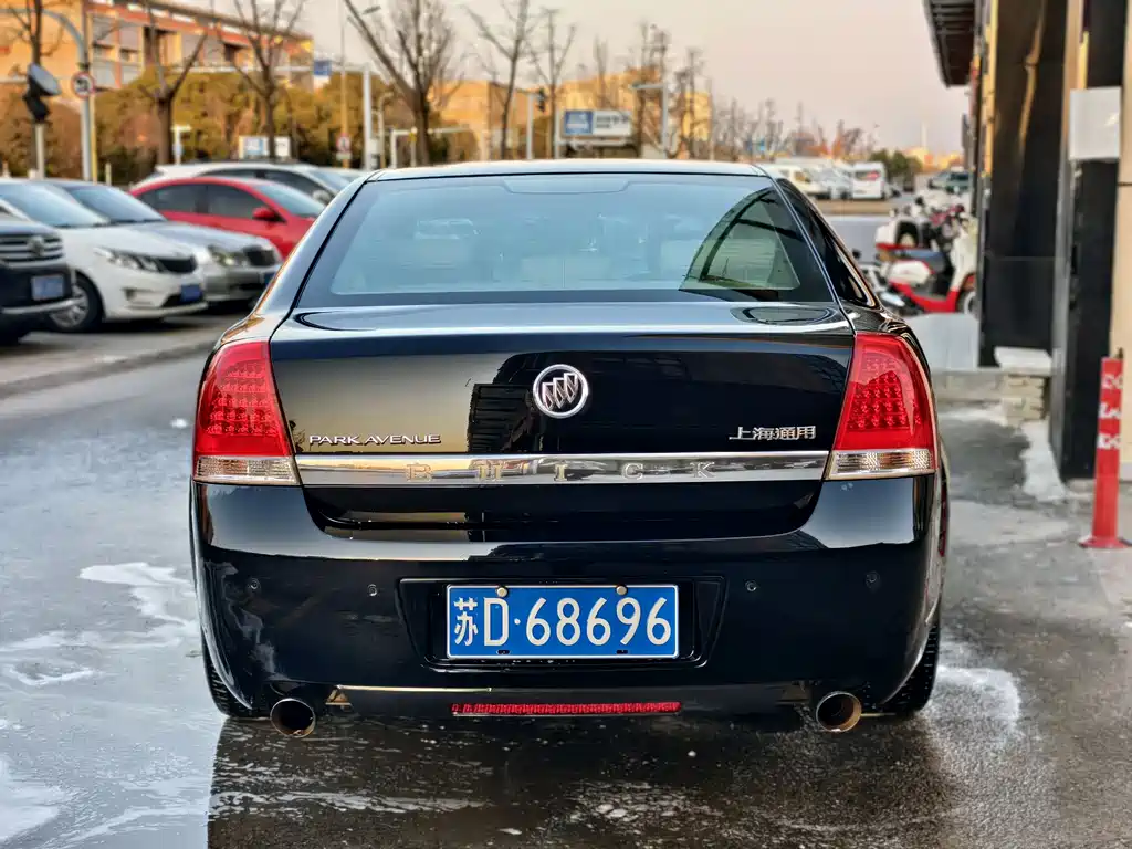 Buick Park Avenue — миниатюра 5