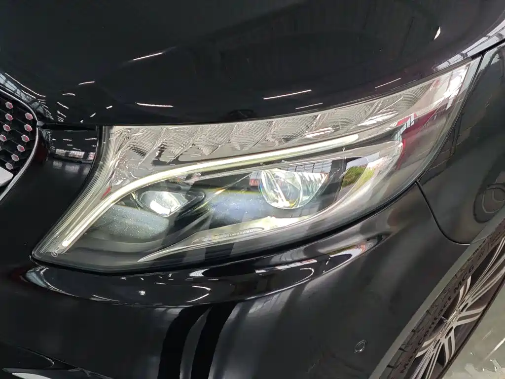 Mercedes-Benz V-Class — миниатюра 8