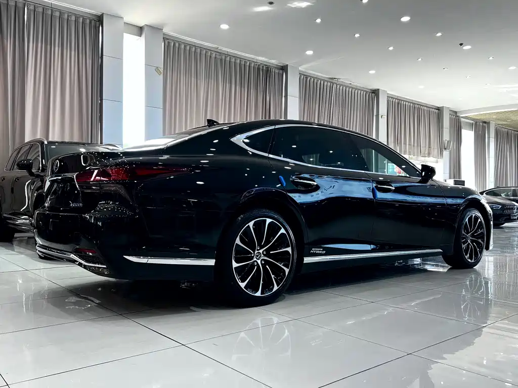 Lexus LS 2021 500h Executive