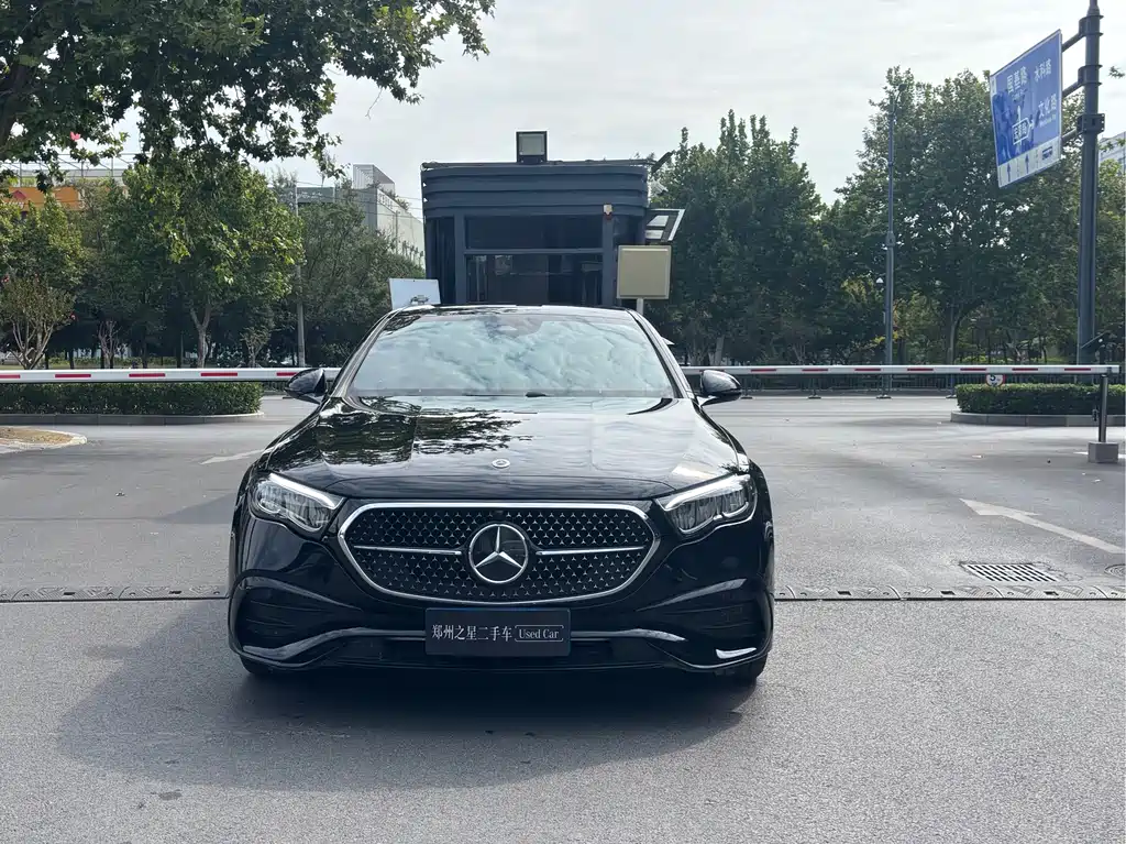 Mercedes-Benz E-Class (Import) — миниатюра 2