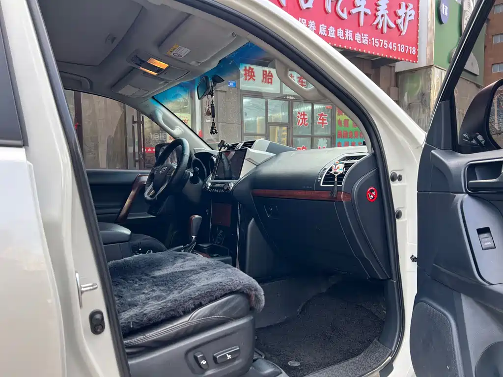 Toyota Prado — миниатюра 10