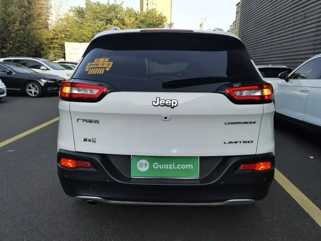 Jeep Cherokee — миниатюра 6