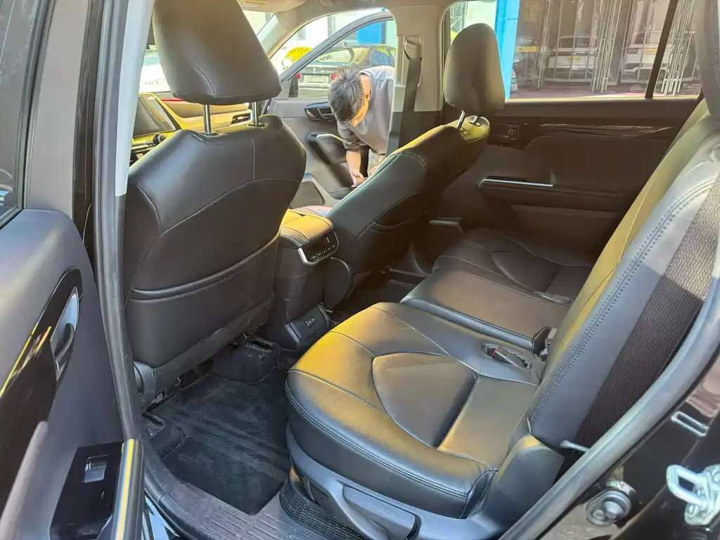 Toyota Highlander — миниатюра 3