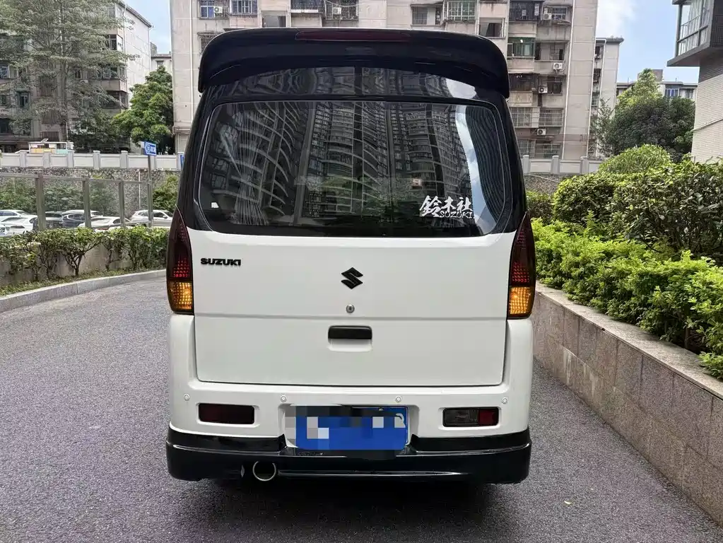 Suzuki Landi — миниатюра 5