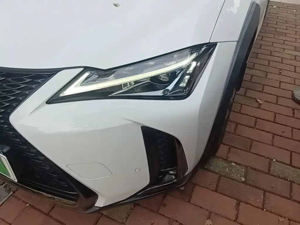 Lexus UX — миниатюра 24