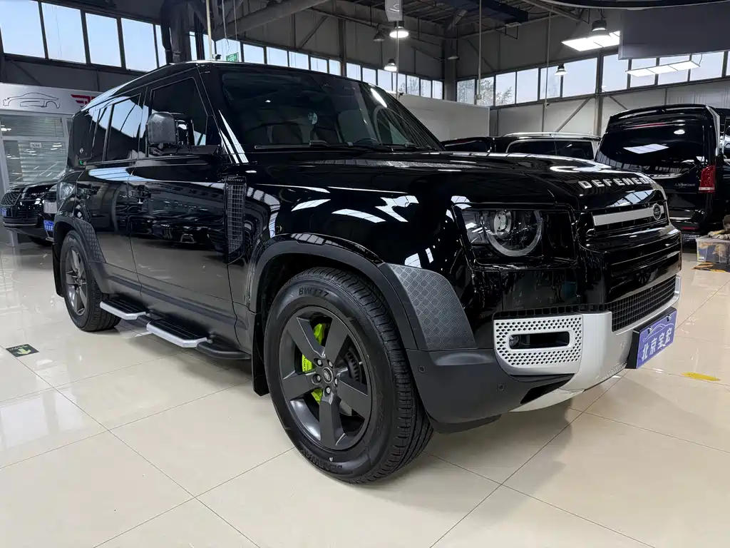 LAND ROVER DEFENDER