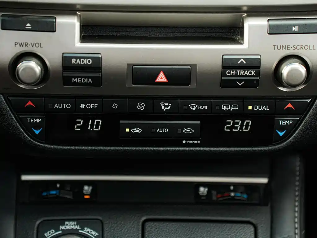 Lexus ES — миниатюра 19