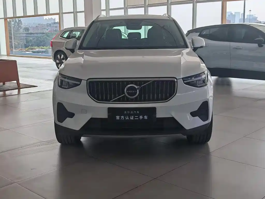 Volvo XC40 — миниатюра 2