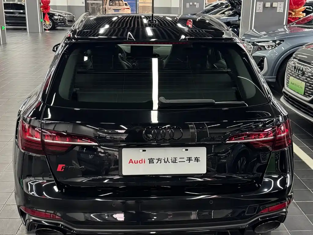 Audi RS 4 — миниатюра 5
