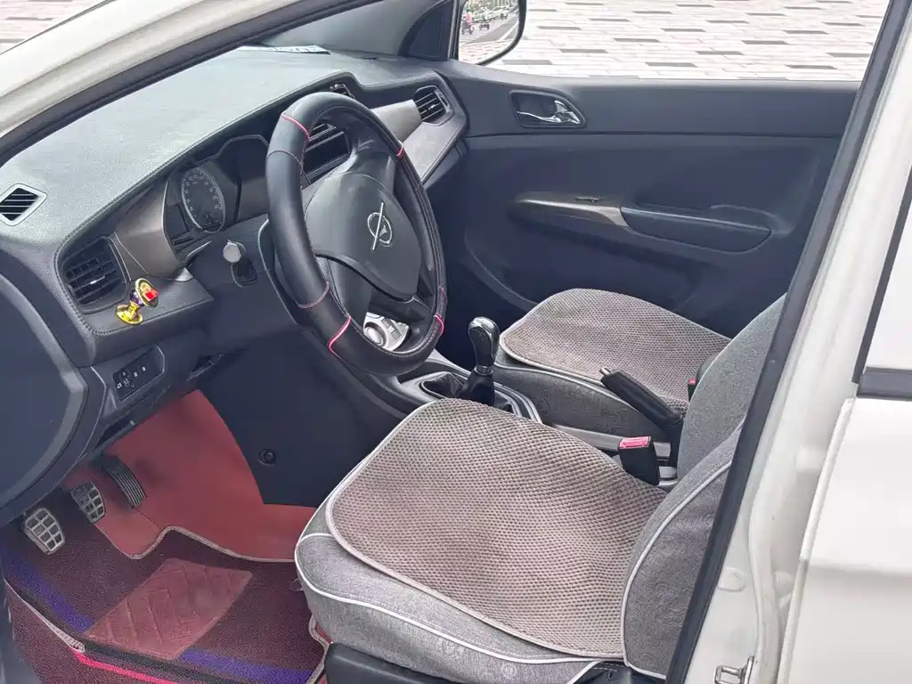 Haima Haima M3 — миниатюра 4