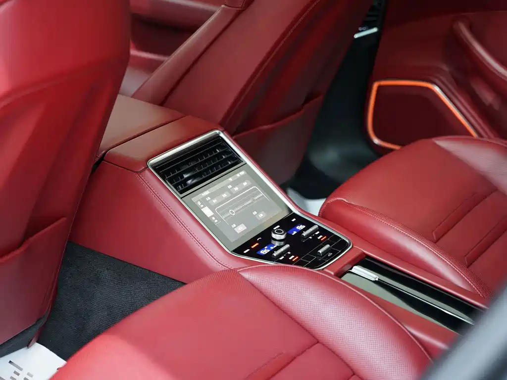 Porsche Panamera — миниатюра 18