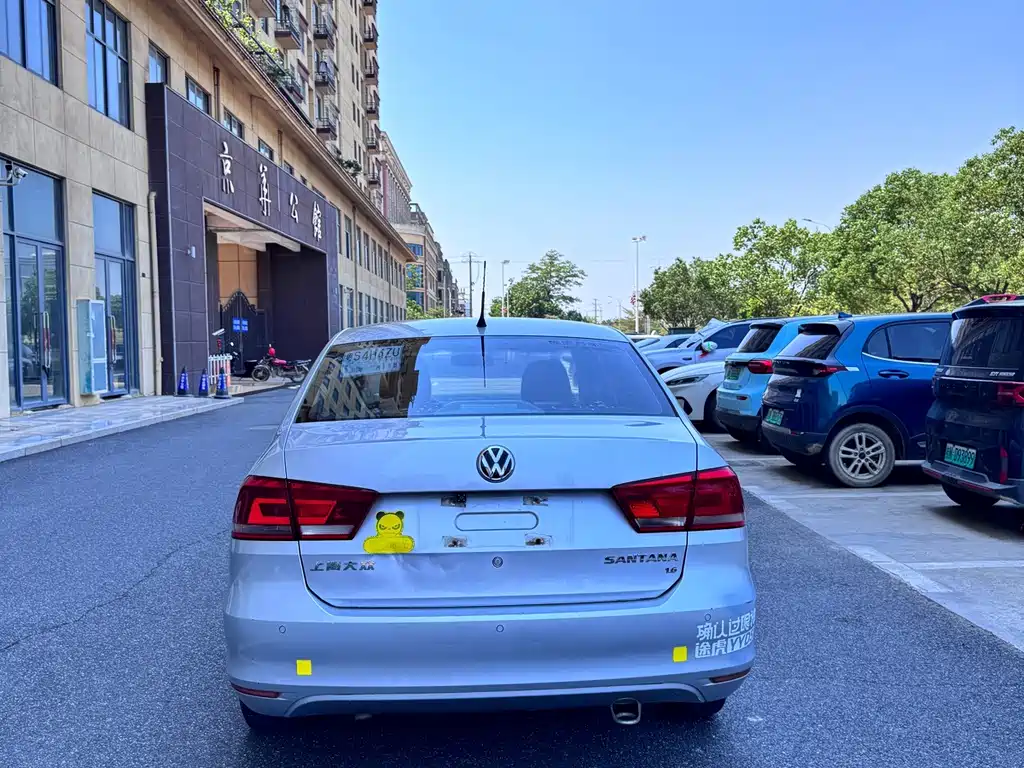 Volkswagen Santana — миниатюра 6