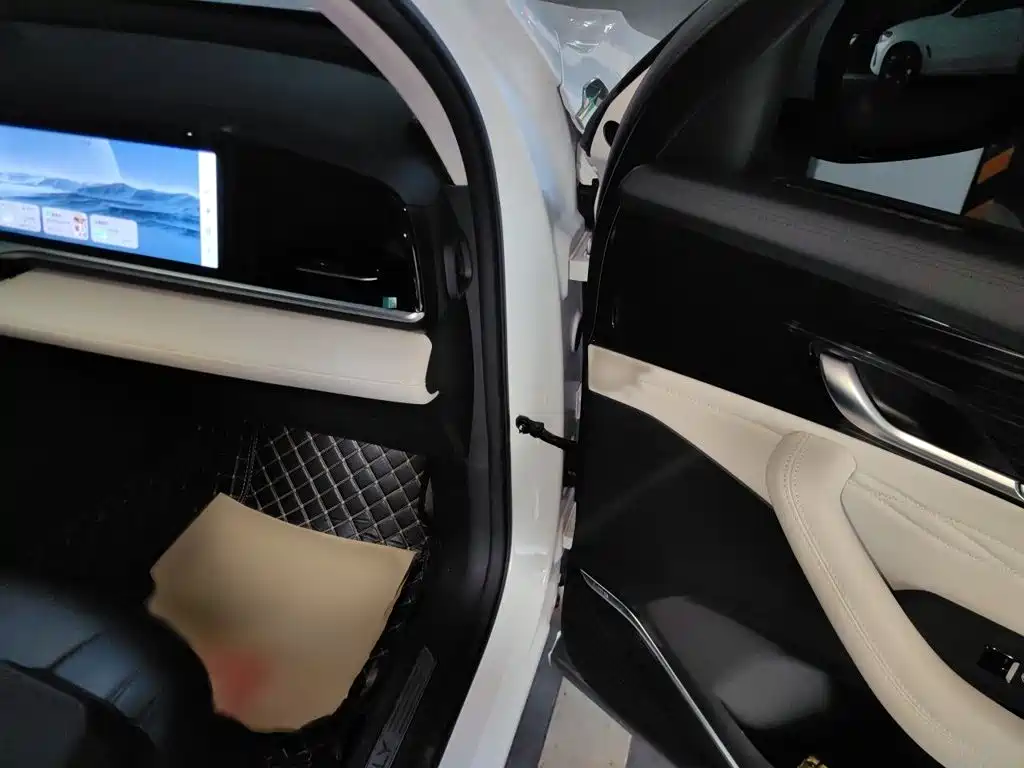 Geely Xingyue L — миниатюра 18
